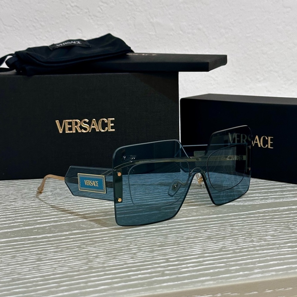 New! Versace Square Blue Shields Sunglasses - Blue - Picture 10 of 11